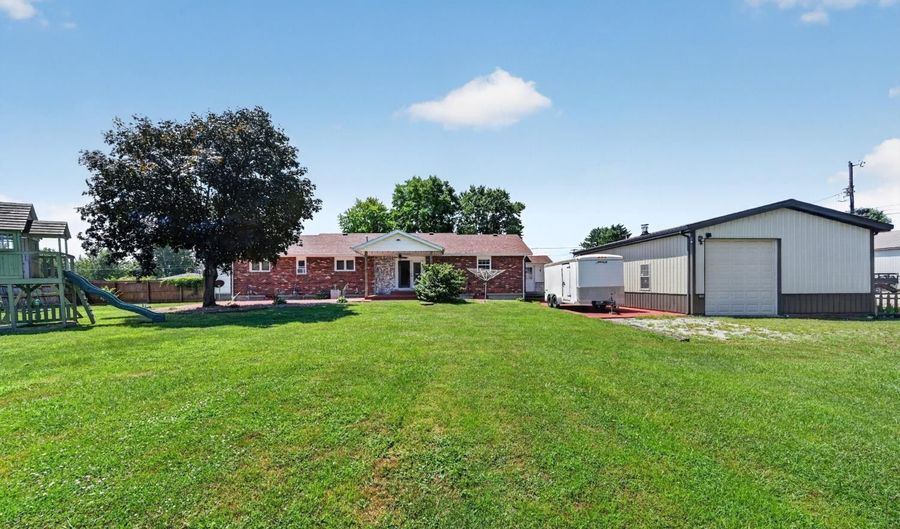 14733 Morris E St, Batesville, IN 47006 - 3 Beds, 2 Bath