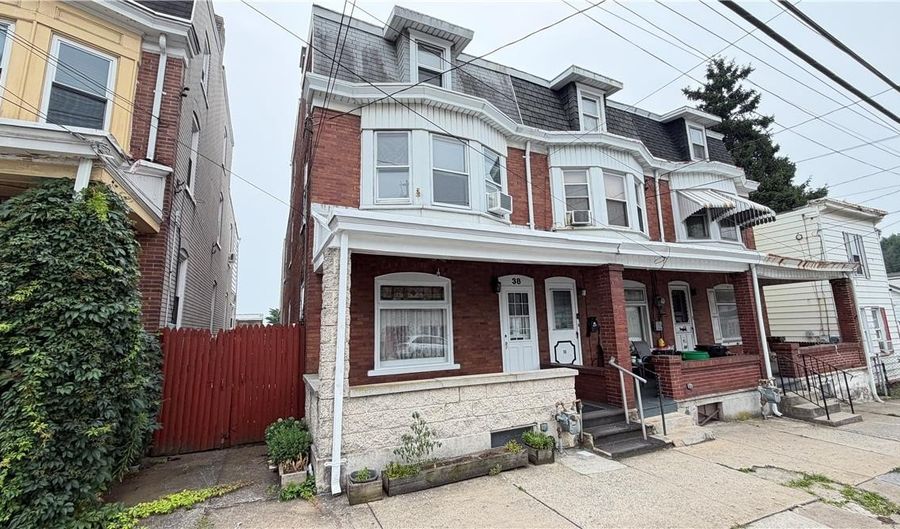 38 S Carlisle St, Allentown, PA 18109 - 5 Beds, 2 Bath
