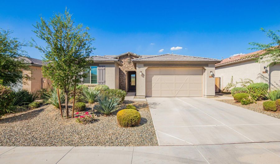 11574 W LEVI Dr, Avondale, AZ 85323 - 4 Beds, 3 Bath