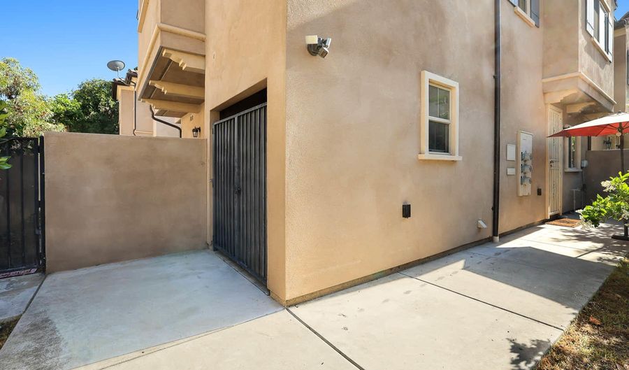 808 S Golden W Ave B, Arcadia, CA 91007 - 3 Beds, 4 Bath