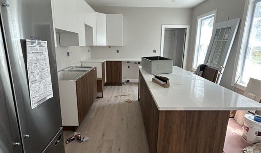 9 Dennison 2, Boston, MA 02119 - 4 Beds, 2 Bath