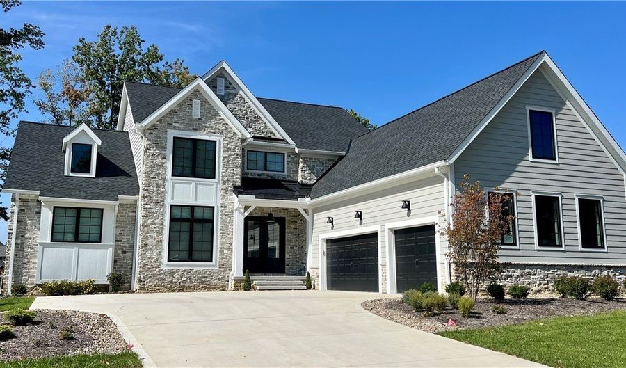 825 Club Dr W, Aurora, OH 44202 - 5 Beds, 6 Bath