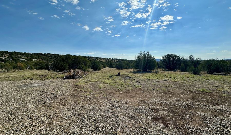 1325 W Ralphs Cir, Ash Fork, AZ 86320 - 0 Beds, 0 Bath