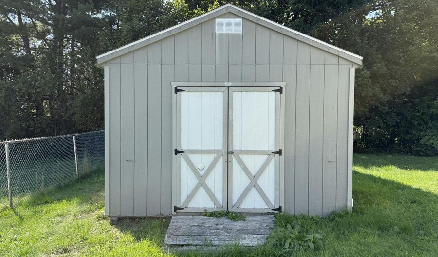 310 Grove St, Bangor, ME 04401 - 3 Beds, 0 Bath