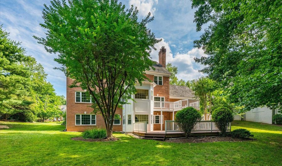 7016 FAWN TRAIL Ct, Bethesda, MD 20817 - 5 Beds, 7 Bath