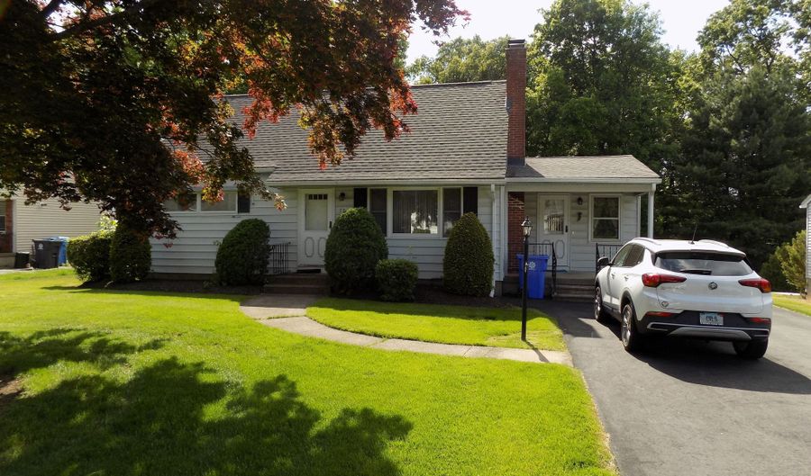 77 Deerfield Rd, Bristol, CT 06010 - 4 Beds, 1 Bath
