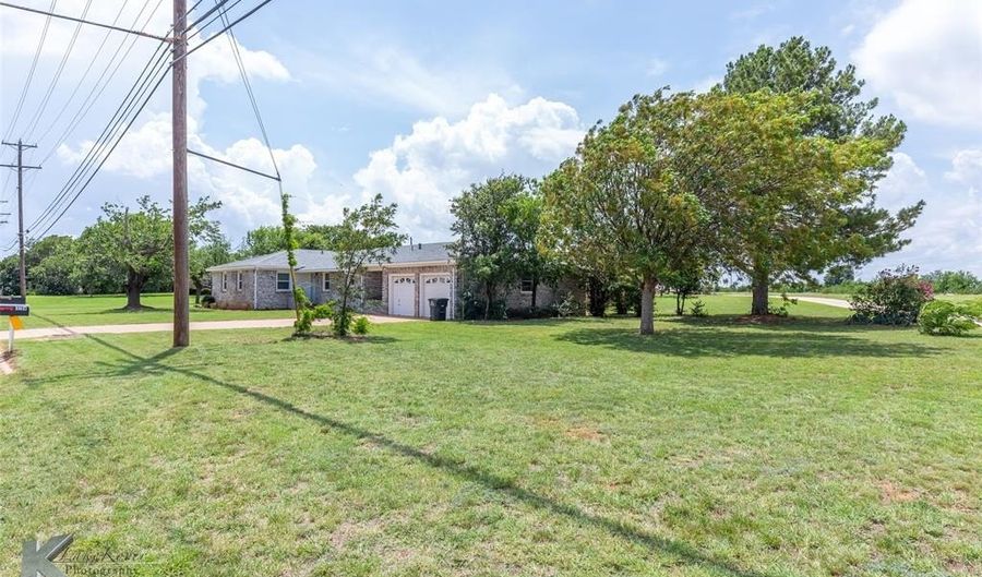 5526 US Highway 277 S, Abilene, TX 79606 - 4 Beds, 2 Bath