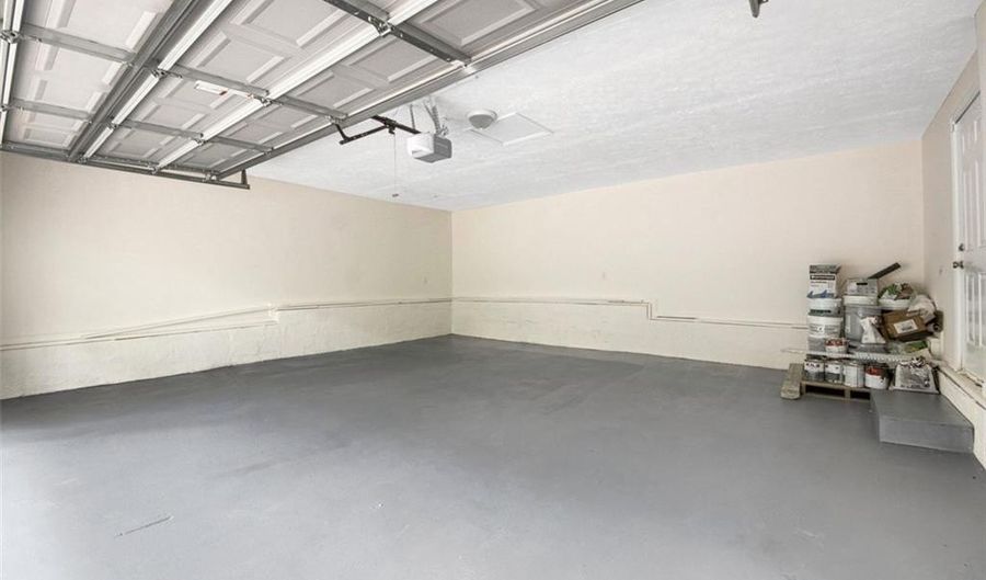 3288 TARRAGON Dr, Decatur, GA 30034 - 4 Beds, 3 Bath
