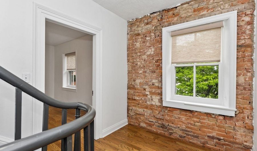 302 Main St, Augusta, KY 41002 - 4 Beds, 3 Bath