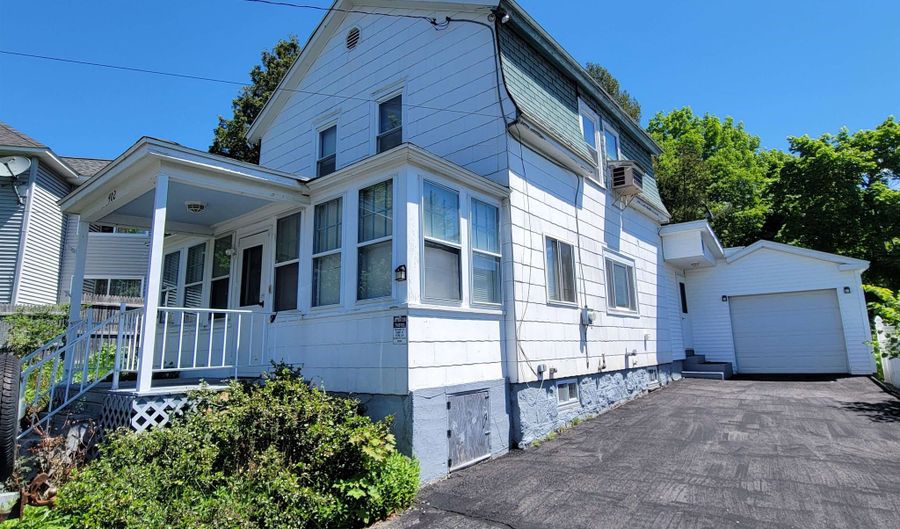 402 Hillside Ave, Berlin, NH 03570 - 3 Beds, 2 Bath