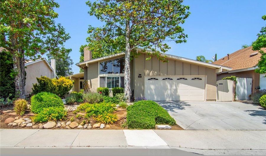 5675 Medeabrook Pl, Agoura Hills, CA 91301 - 4 Beds, 2 Bath