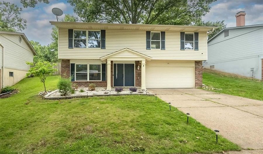 508 Arborwood Dr, Ballwin, MO 63021 - 3 Beds, 2 Bath