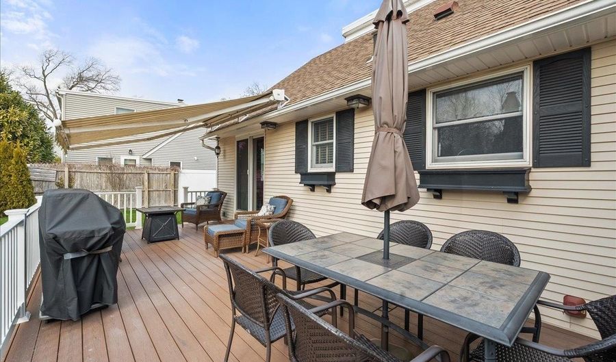 153 S Bayview Ave, Amityville, NY 11701 - 3 Beds, 2 Bath