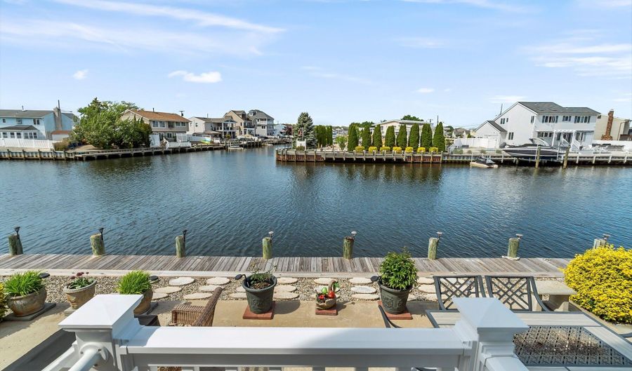 12 Blue Heron Ln, Bayville, NJ 08721 - 3 Beds, 3 Bath