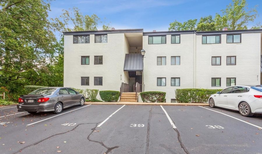 613- B OAKLAND HILLS Ct 201, Arnold, MD 21012 - 2 Beds, 1 Bath