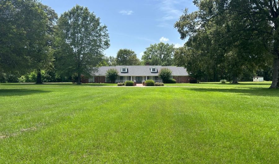 2737 HWY 165 S, Bastrop, LA 71220 - 4 Beds, 4 Bath