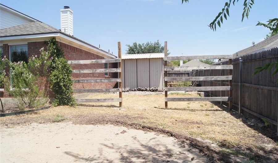 313 Smyth St, Aledo, TX 76008 - 3 Beds, 3 Bath