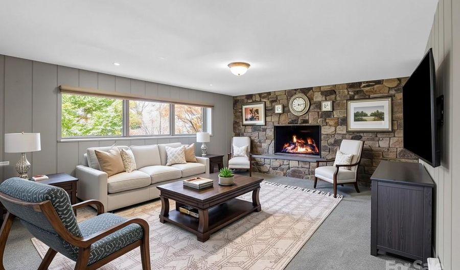 35 Fieldcrest Cir, Asheville, NC 28806 - 3 Beds, 3 Bath