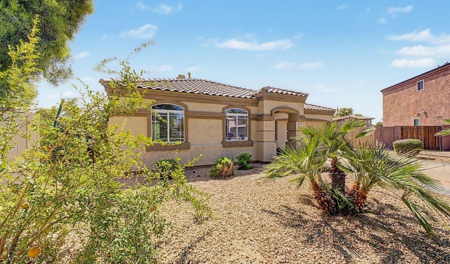 791 W KENT Pl, Chandler, AZ 85225 - 3 Beds, 2 Bath