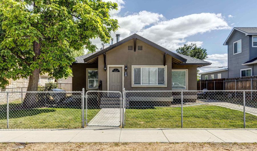 707 E Denver, Caldwell, ID 83605 - 2 Beds, 1 Bath