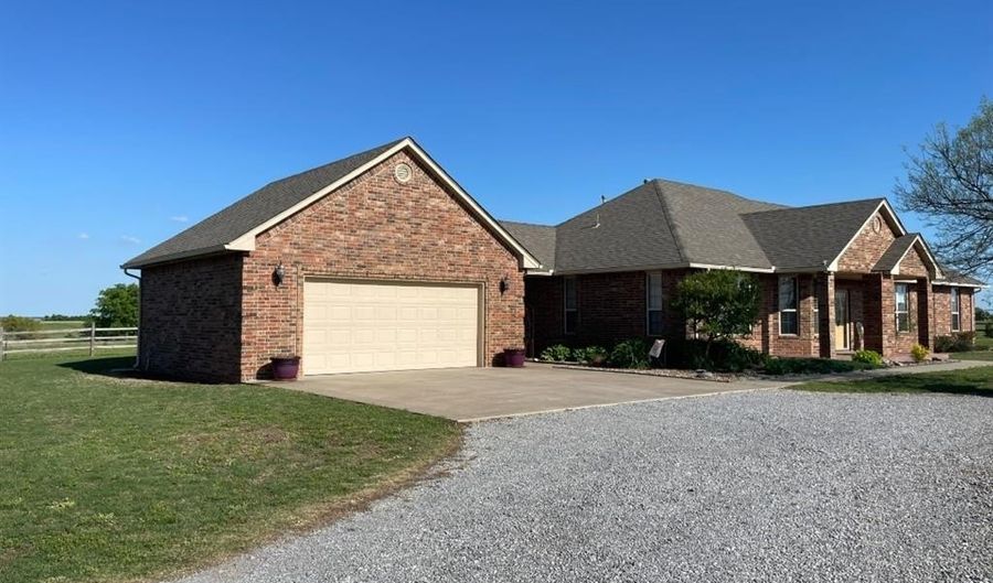 467 Southeast Rd, Amber, OK 73004 - 3 Beds, 2 Bath