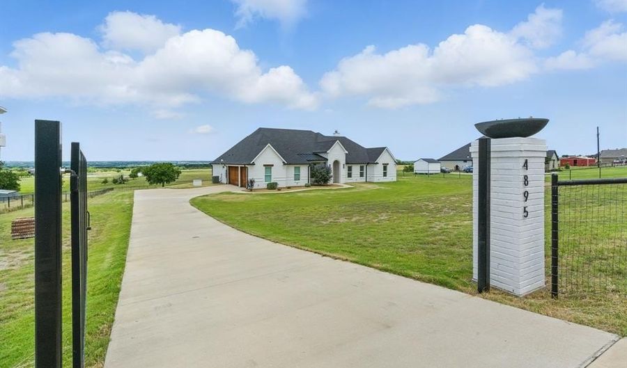 4895 Upper Denton Rd, Weatherford, TX 76085 - 4 Beds, 2 Bath