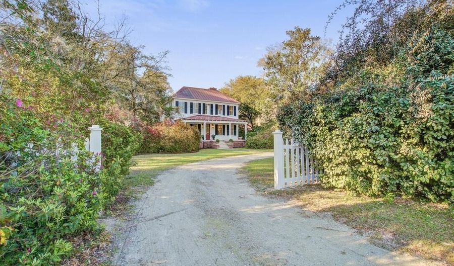 8115 Adams Run School Rd, Adams Run, SC 29426 - 3 Beds, 3 Bath