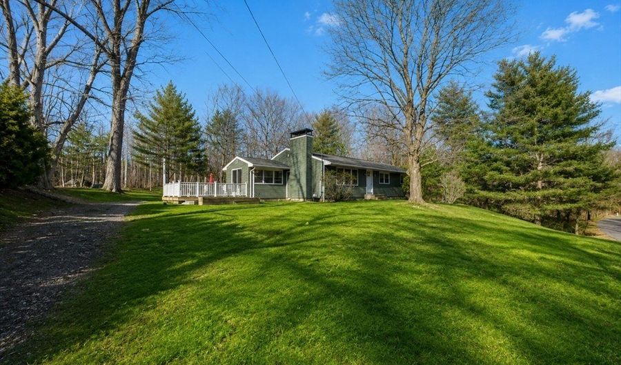 3 Santom St, Auburn, MA 01501 - 3 Beds, 1 Bath