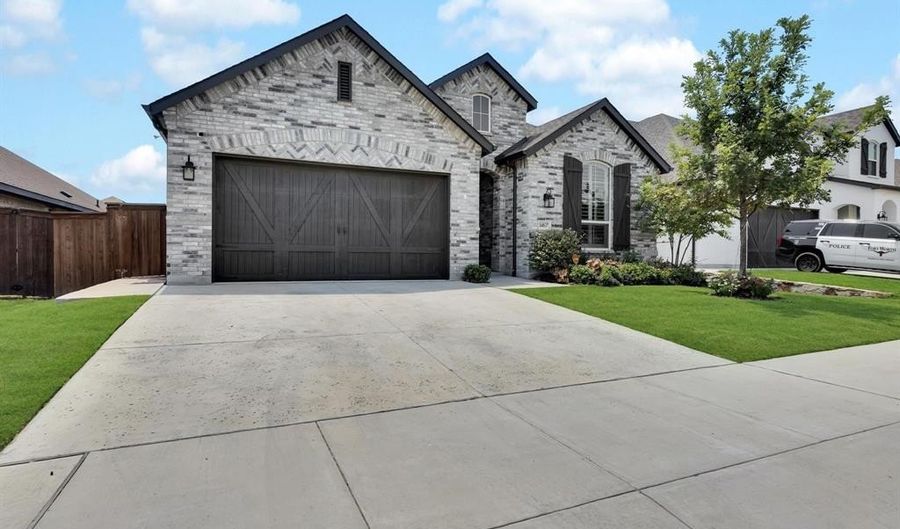 14837 Nightmist Rd, Aledo, TX 76008 - 4 Beds, 3 Bath