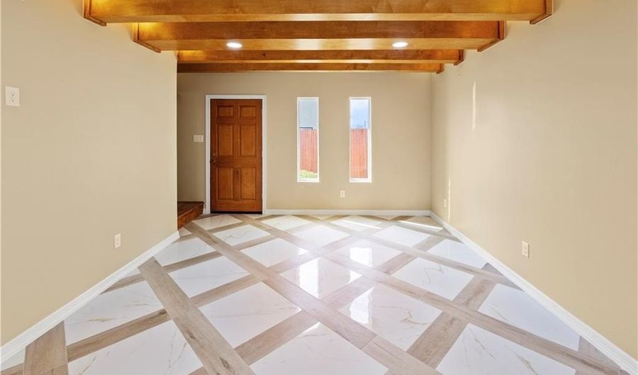 1405 E Karen Dr A, Alton, TX 78573 - 2 Beds, 3 Bath