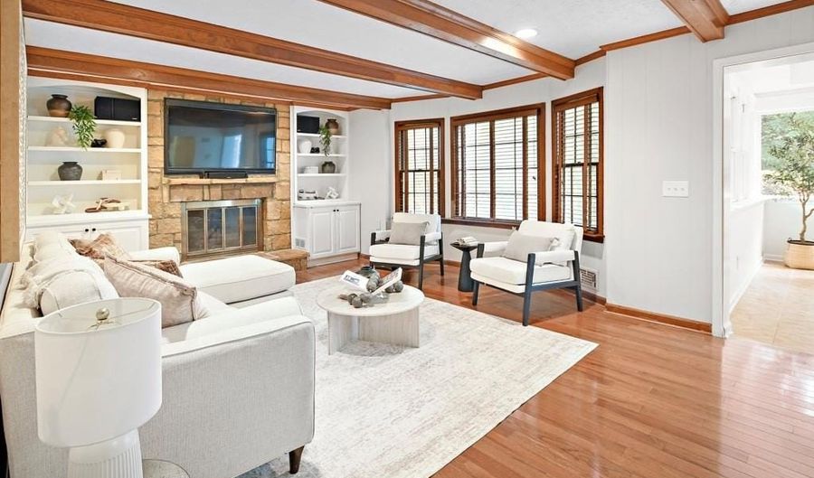 5165 Wellshire Pl, Atlanta, GA 30338 - 5 Beds, 3 Bath
