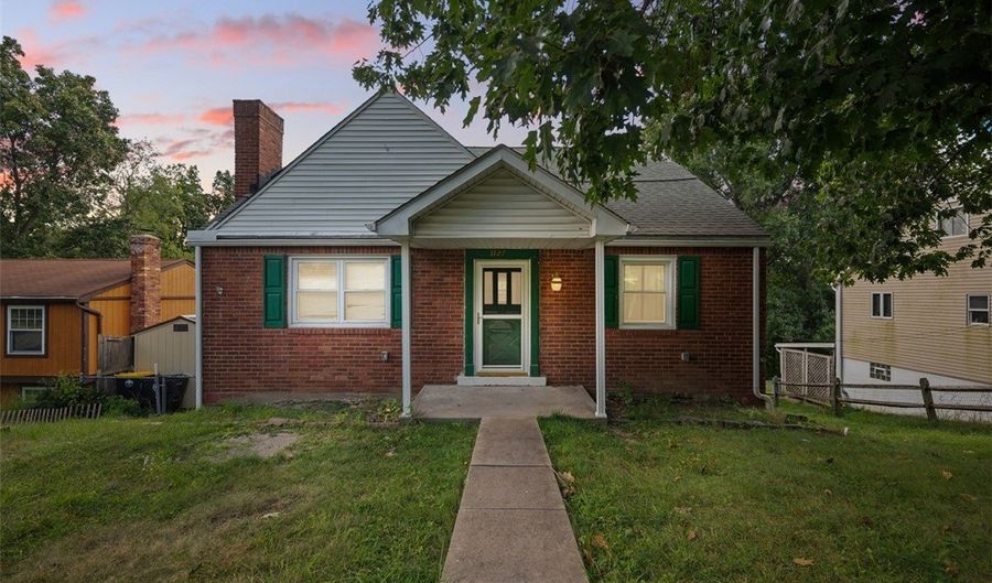 1127 Mcknight Dr, Bethel Park, PA 15102 - 3 Beds, 2 Bath