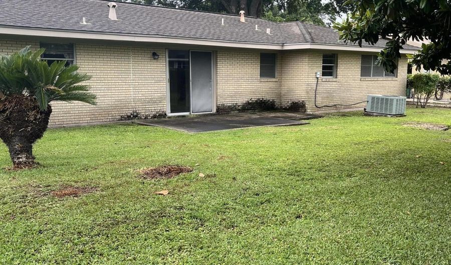 2500 Orleans Rd, Biloxi, MS 39531 - 3 Beds, 2 Bath