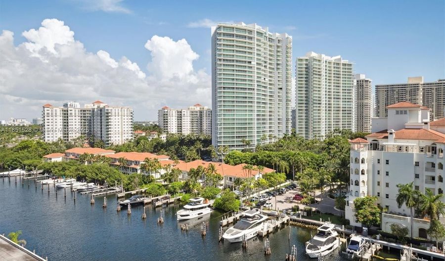 19707 Turnberry Way 12L, Aventura, FL 33180 - 2 Beds, 2 Bath