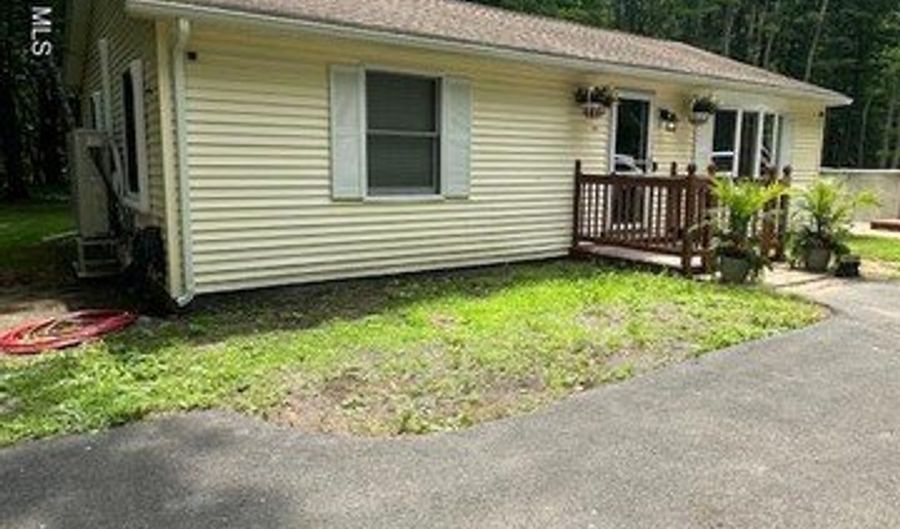 781 Old Route 23, Acra, NY 12405 - 2 Beds, 1 Bath