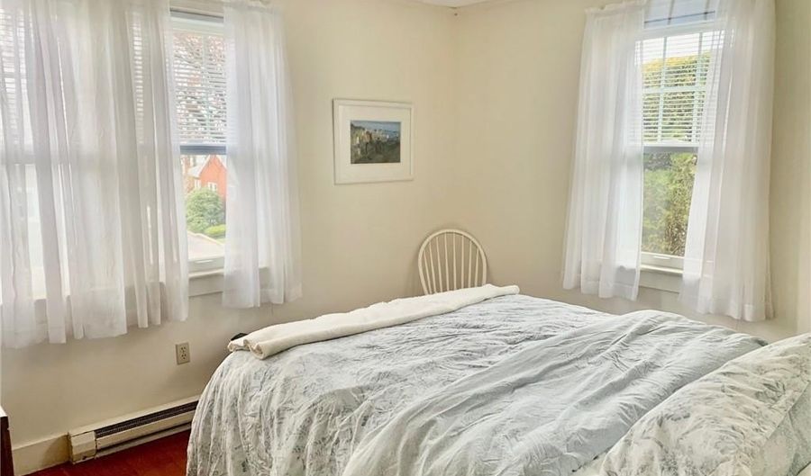 56 Bayberry Rd, Narragansett, RI 02882 - 4 Beds, 2 Bath