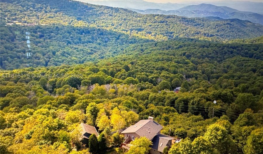 200 Summit Ledges Ln, Banner Elk, NC 28604 - 5 Beds, 5 Bath