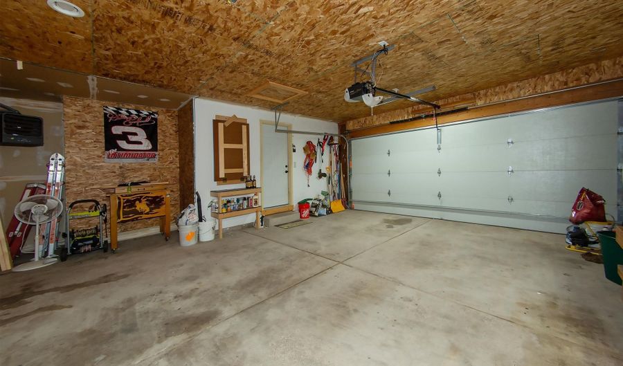 4301 PATHFINDER Ave, Cheyenne, WY 82001 - 2 Beds, 2 Bath