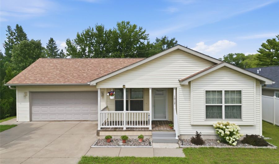 1012 Bartlett Ave, Altoona, WI 54720 - 3 Beds, 2 Bath