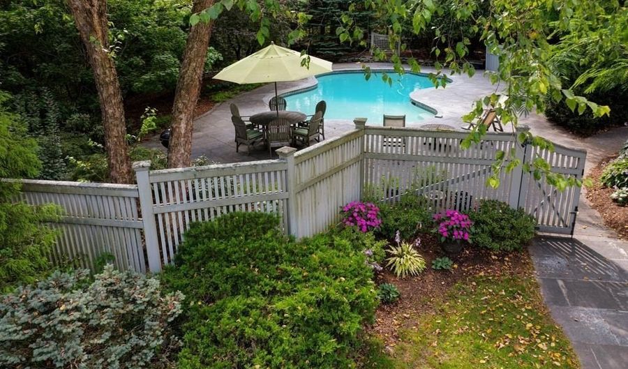 40 Bicentennial Way, Boxborough, MA 01719 - 3 Beds, 3 Bath