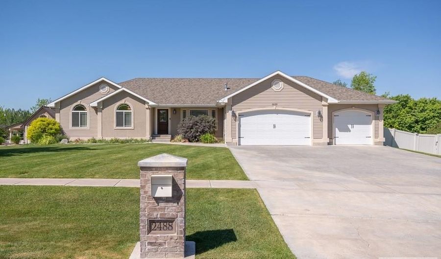 2488 S Fieldstone Dr, Ammon, ID 83401 - 6 Beds, 4 Bath