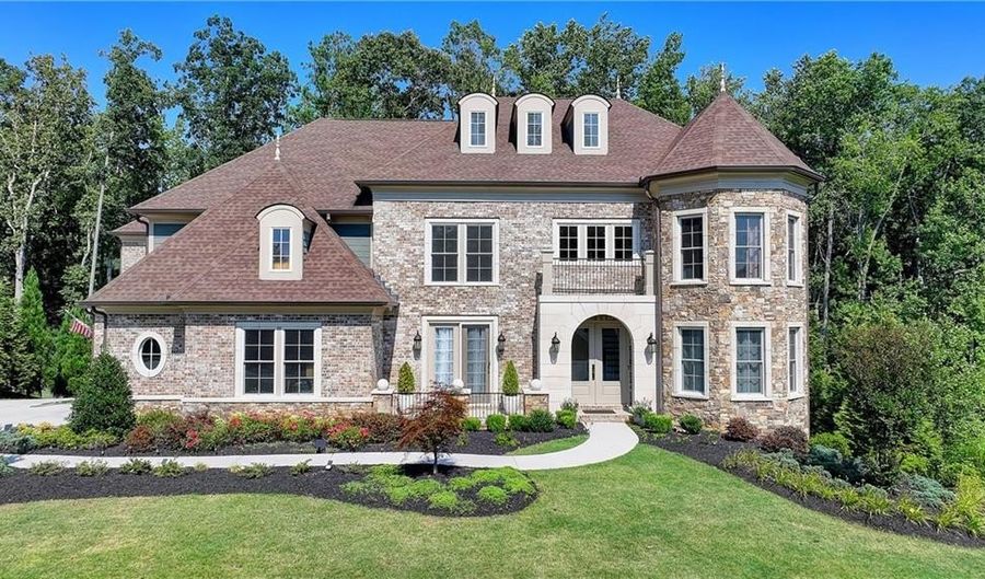 516 Founders Dr E, Alpharetta, GA 30004 - 6 Beds, 6 Bath