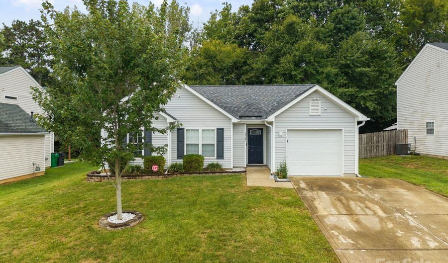 6922 Murray Grey Ln, Charlotte, NC 28273 - 3 Beds, 2 Bath