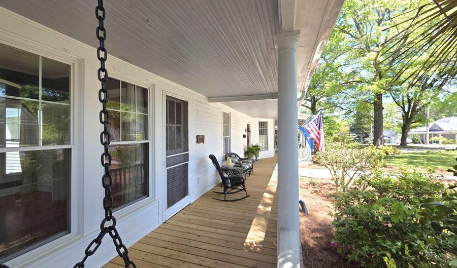 302 River St, Belton, SC 29627 - 3 Beds, 3 Bath