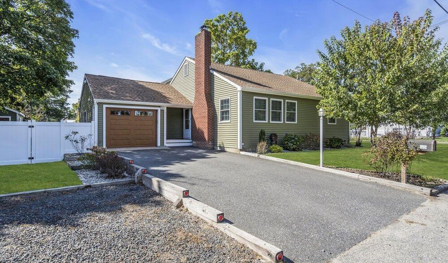 65 Shell St, Beachwood, NJ 08722 - 2 Beds, 1 Bath