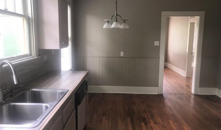 565 Wiltz Dr, Baton Rouge, LA 70809 - 2 Beds, 2 Bath