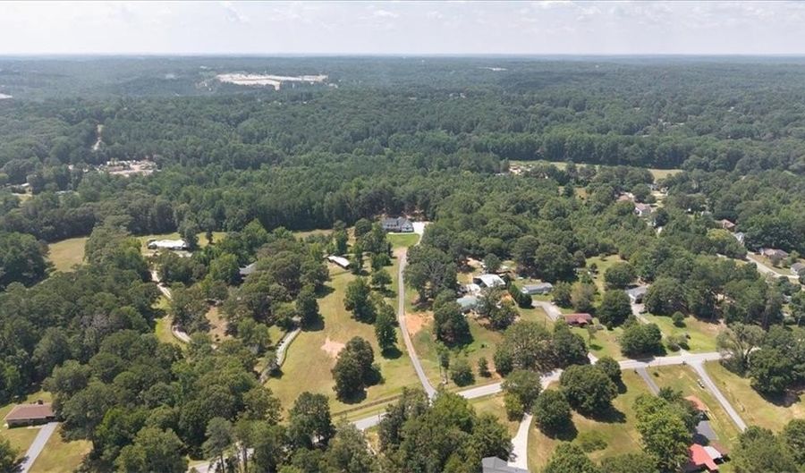 1380 Cronic Town Rd, Auburn, GA 30011 - 7 Beds, 6 Bath