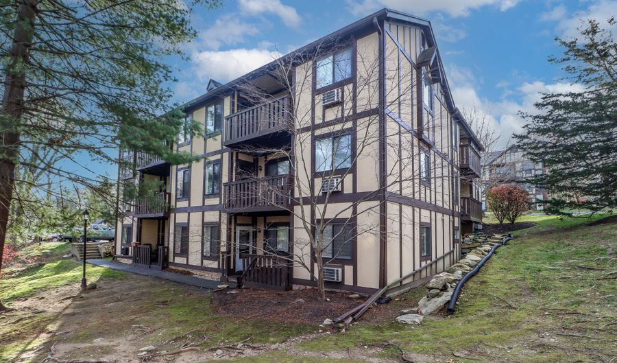 28 Rollingwood Dr 28, Brookfield, CT 06804 - 1 Beds, 1 Bath