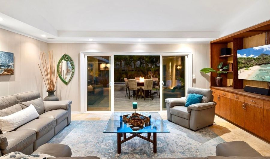 49 Pilipu Pl, Kailua, HI 96734 - 6 Beds, 5 Bath
