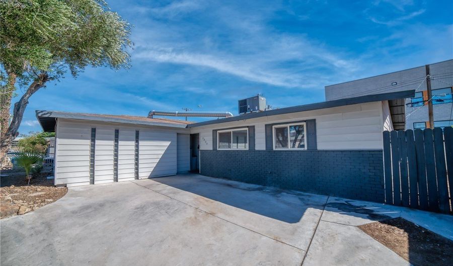 2825 Kings Way, Las Vegas, NV 89102 - 4 Beds, 3 Bath